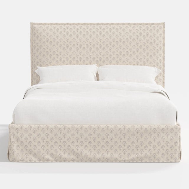 Transitional Stoffer Home x Cloth & Company Maura Slipcover Bed in Francie Cream - California King For Sale - Image 3 of 6