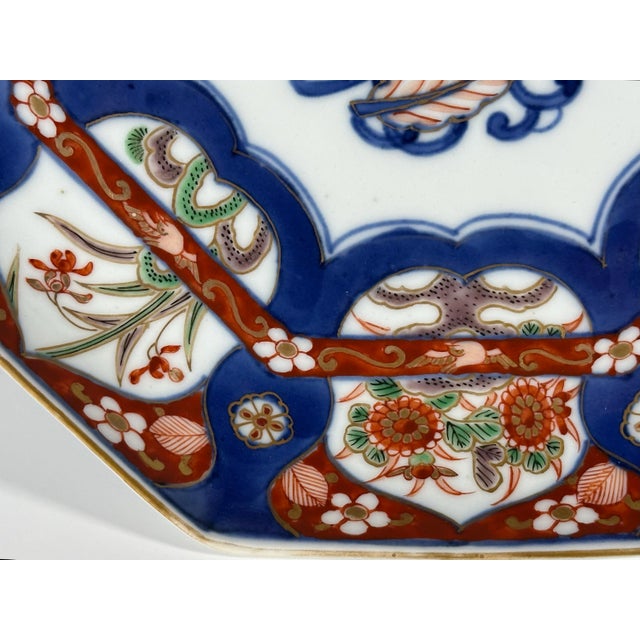 18th Century Antique Imari Octagonal Plate: Edo Period Japanese Porcelain, Fuku Seal Mark For Sale - Image 5 of 10