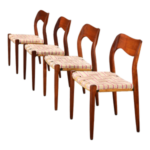 Neils O Moller Scandinavian Modern Model 71 Teak Dining Chairs by j.l. Mollers Mobelfabrik Set of 4 Unupholstered