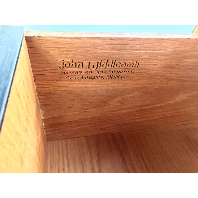 1970’s Vintage John Widdicomb Campaign Burled Wood Highboy Dresser on Casters With Recessed Brass Hardware For Sale - Image 12 of 13
