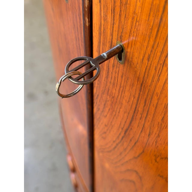 Mid 20th Century Mid 20th Century Danish Rosewood Corner Cabinet in Style of Kai Kristiansen – Vintage Scandinavian Curved Bar / Storage Cabinet For Sale - Image 5 of 10