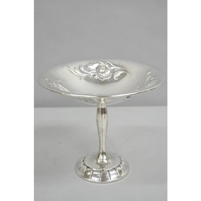Antique Victorian Floral Repousse Wma Rogers Silver Plated Footed Compote Dish For Sale - Image 11 of 11