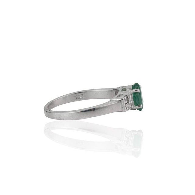 Luxury Emerald & Diamond Ring in 925 Sterling Silver, Size 7.5 For Sale - Image 4 of 12
