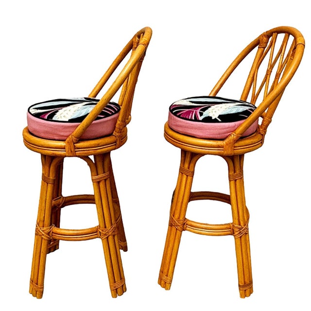 Mid-Century Modern 1950s Restored 3-Strand Arch Base Rattan Bar Stools W/ Woven Backrest, Pair For Sale - Image 3 of 9
