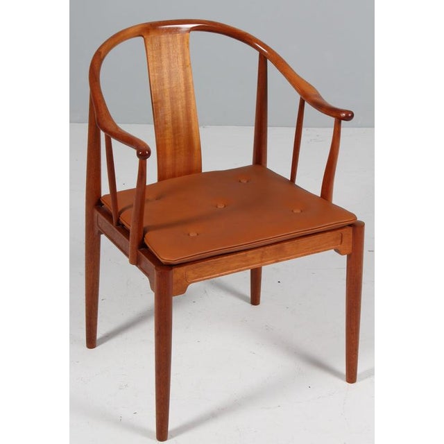 Hans J. Wegner famous and beautiful chair is an adaptation of an old Chinese chair of the Ming dynasty; “China Chair”. A...