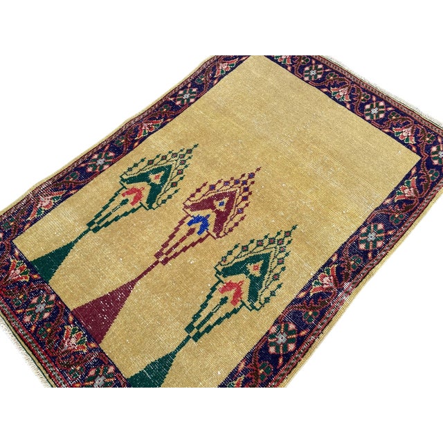 Vintage Gold Turkish Oushak Hand-Knotted Prayer Rug, 03'01 X 04'08 For Sale - Image 6 of 8