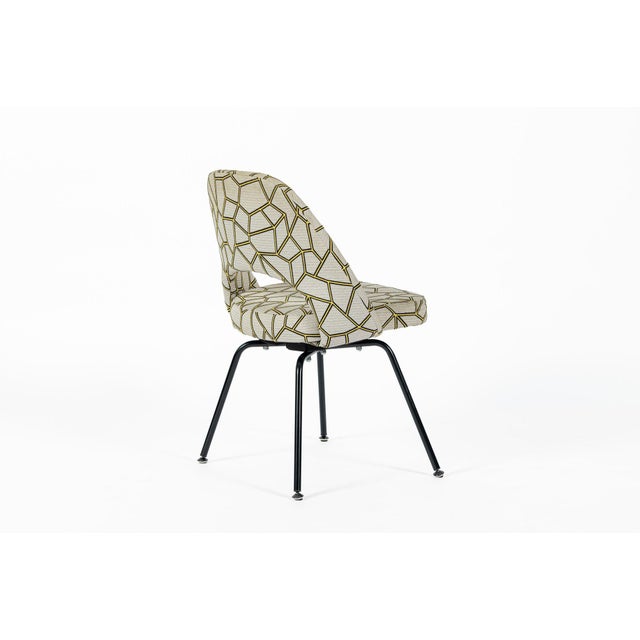 Beige Eero Saarinen Executive Side Chair for Knoll Mid Century Modern Black Metal For Sale - Image 8 of 15