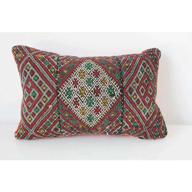 Moroccan African Tribal Throw Kilim Pillow For Sale In Palm Springs - Image 6 of 13