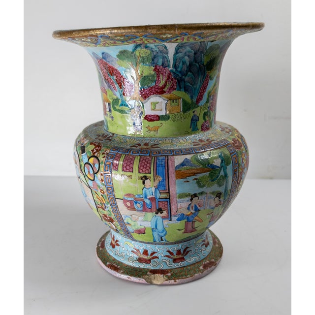 Chinoiserie 19th Century Chinese Unusual Qing Rose Medallion Yen Yen Vase, Canton Enamel on Stoneware For Sale - Image 3 of 18
