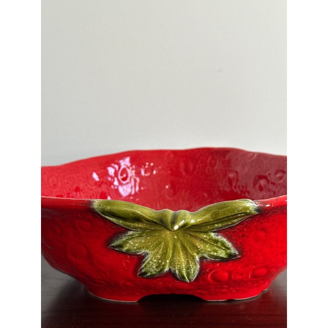 Mid 20th Century Vintage Italian Ceramic Strawberry Serving Bowl For Sale - Image 5 of 15