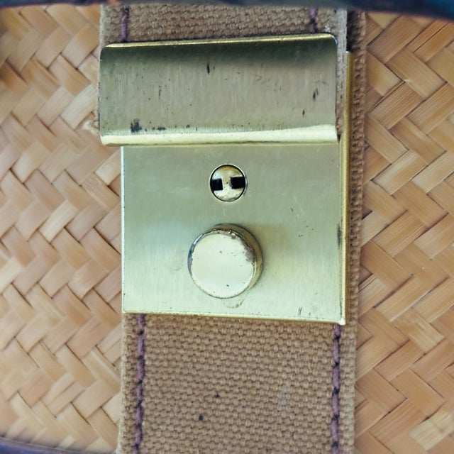 Vintage Circular Wicker and Leather Suitcase - Vintage Luggage, Travel Bag For Sale - Image 16 of 16
