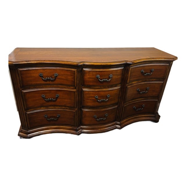Ethan Allen Tuscany Marco Serpentine 9-Drawer Dresser For Sale