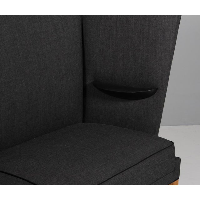 Model FH436 Coupe 2-Seater Sofa by Frits Henningsen, 2010s For Sale - Image 4 of 9