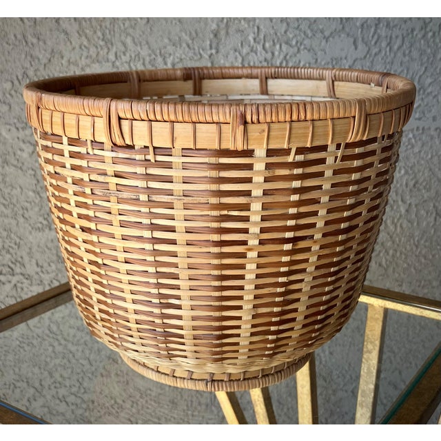 Tan Stylish Mid 20th-Century Rattan Pedestal Cachepot / Planter Basket For Sale - Image 8 of 12