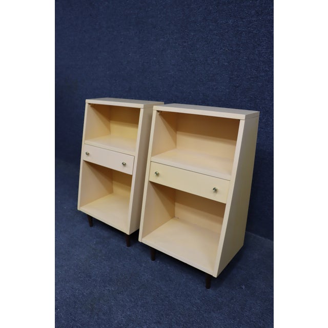 Mid-Century Modern Merton Gershun Urban-Suburban Nightstands for American of Martinsville, Pair For Sale - Image 3 of 11