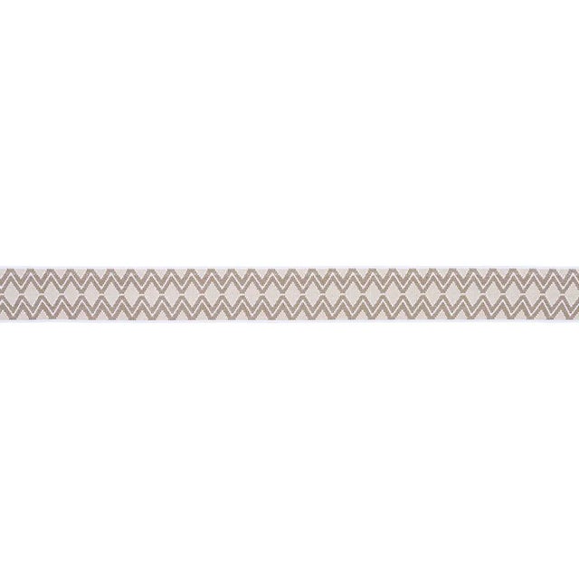 Created in collaboration with A Rum Fellow, Pinula Tape is a substantial trim with a stylish zigzag pattern and a...