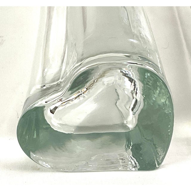 Glass 1960s Hand Blown,polished,steel Pontil Heart-Shaped Tall Bud Vases – A Pair For Sale - Image 7 of 9