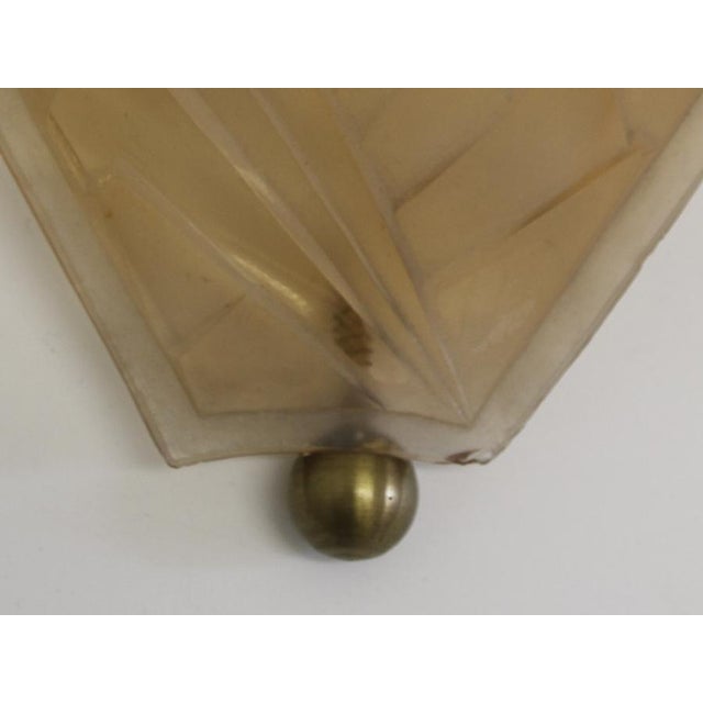 1930s French Art Deco Sconce with Brass Fixture and Glass Shade, 1930s For Sale - Image 5 of 9