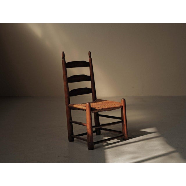 Low Chair in Wood, USA, 1900s For Sale - Image 4 of 18