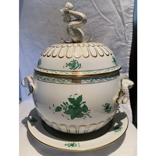 White 1920s Hungarian Serving Bowl & Underplate For Sale - Image 8 of 11