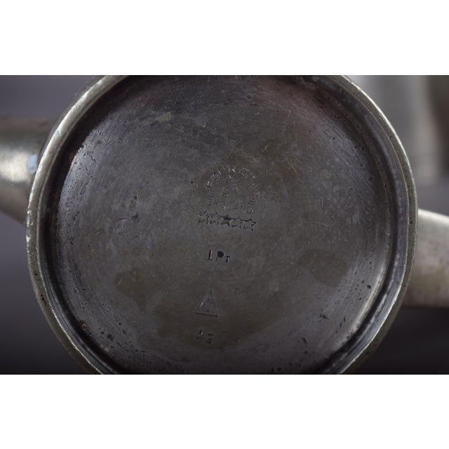 English Graduated Silver-Plated Coffee Pots, 1930s, Set of 3 For Sale - Image 4 of 10