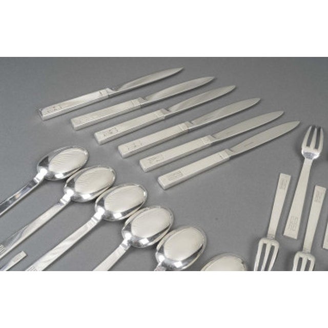 Silver Silver Antibes Service by Jean-Élysée Puiforcat, 1890s, Set of 36 For Sale - Image 8 of 11