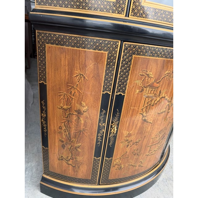 1980s 1980s Drexel 'Et Cetera' Chinoiserie Decorated Corner Display Cabinet For Sale - Image 5 of 17