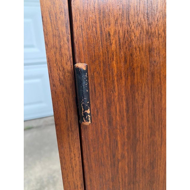 Wood Vintage 1972 Mid-Century Modern Knoll Credenza For Sale - Image 7 of 12