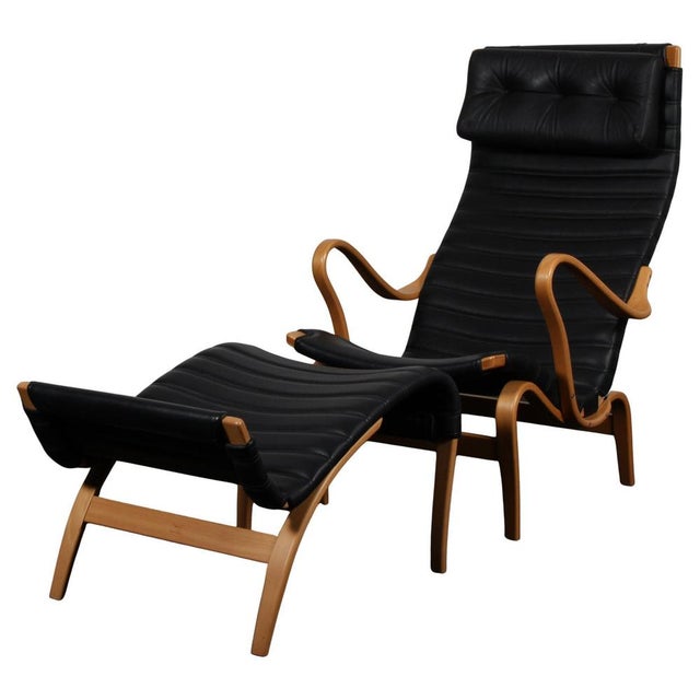 Set of Pernilla Lounge Chair and Ottoman in Leather attributed to Bruno Mathsson for Dux, 1980s For Sale - Image 11 of 11