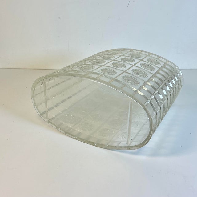 1950s Vintage Hollywood Regency Lucite Acrylic Wastebasket. For Sale - Image 17 of 17