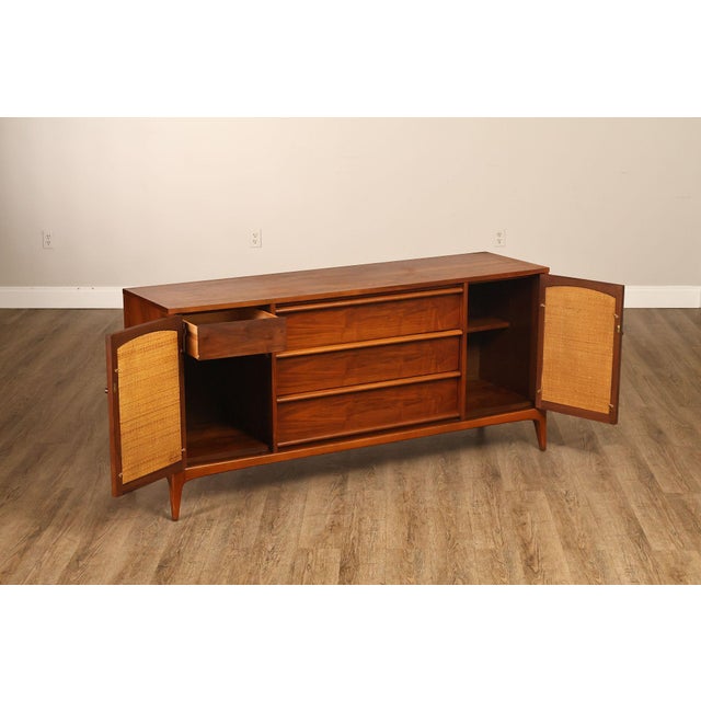 Altavista Lane Lane Rhythm Mid Century Walnut Sideboard For Sale - Image 4 of 18