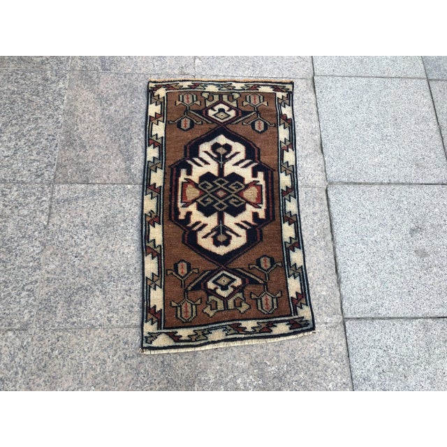 1960s 1960s Vintage Bohemian Rug- 1′6″ × 2′8″ For Sale - Image 5 of 6