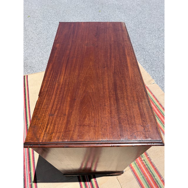 Antique English Georgian Mahogany Chest of Drawers, Circa 1800–1820 For Sale - Image 6 of 9