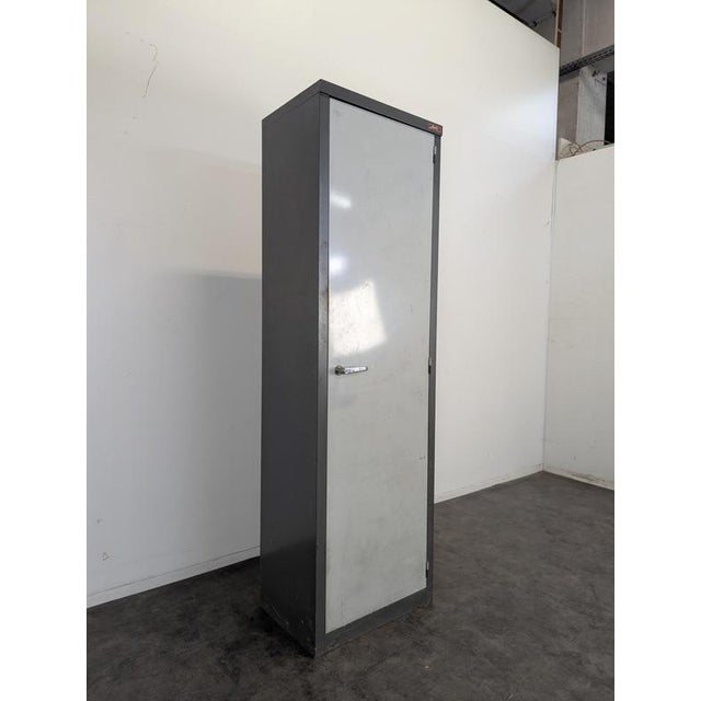 Vintage Industrial Cabinet in Metal by Abair, in Very Good conditions.