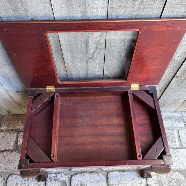 Victorian Antique Chippendale-Style Mahogany Vitrine / Display Table on Ball-and-Claw Feet For Sale - Image 3 of 13