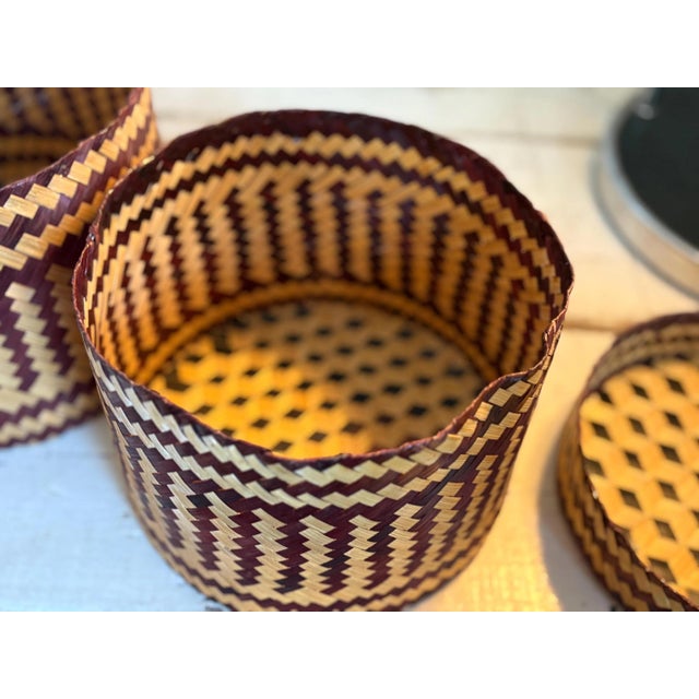 1900 - 1909 Early 1900s American Woven Straw Nesting Boxes W Geometric Pattern, Set of 2 For Sale - Image 5 of 8
