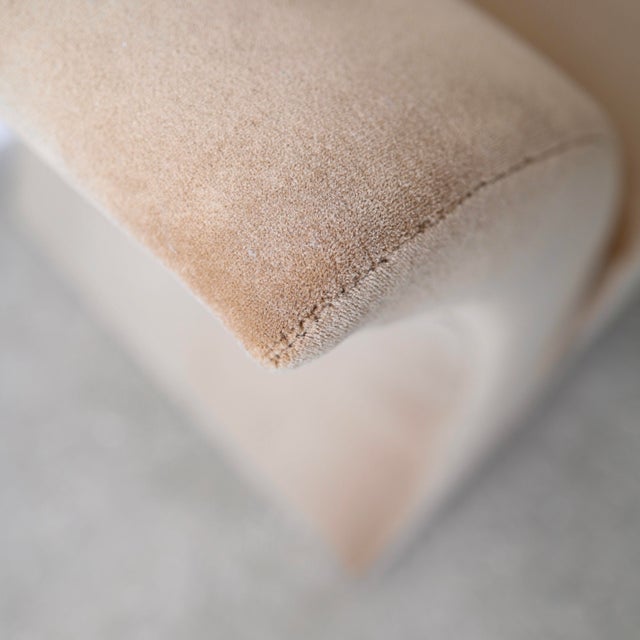 1980s Vladimir Kagan “Marilyn” Sofa For Sale In Chicago - Image 6 of 6