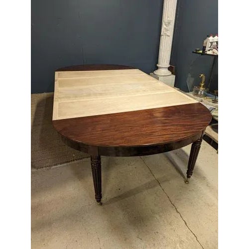 Brown Oval Dining Table in Mahogany with 6 Legs, 19th Century For Sale - Image 8 of 11