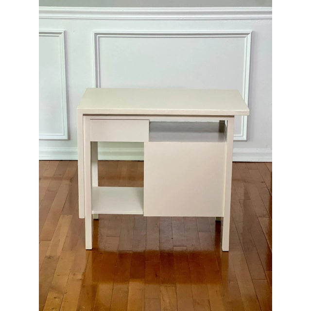 John Widdicomb 1950s John Widdicomb White Painted Nightstand or Side Table, Refinished For Sale - Image 4 of 12
