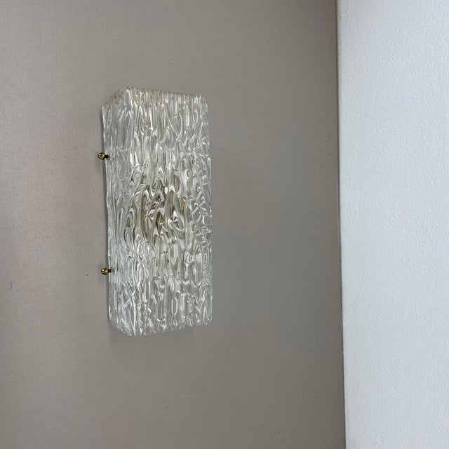 Hollywood Regency Cubic Ice Glass Wall Light from Kalmar Leuchten, 1960s For Sale - Image 10 of 18