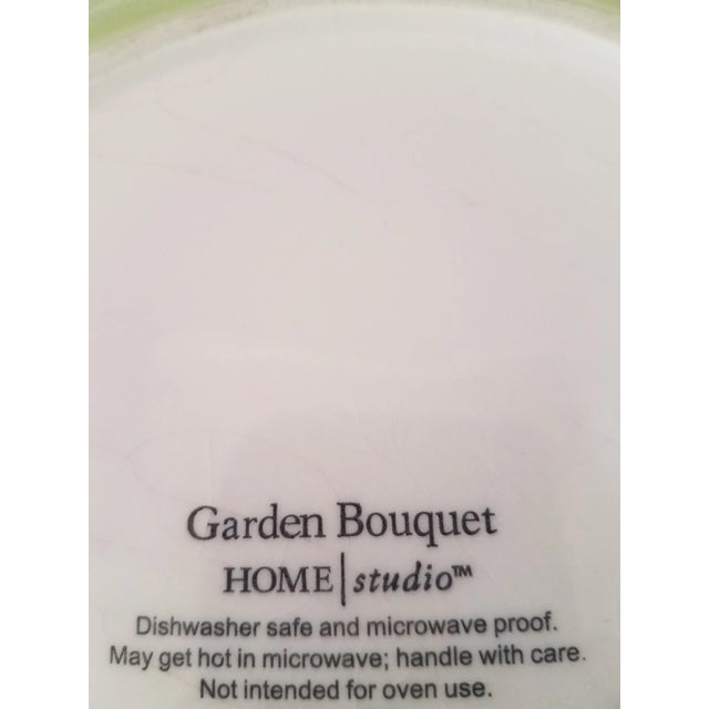 Ceramic 1980s "Garden Bouquet Home Studio" Ceramic Floral Decorative Dinner Plates - Set of 4 For Sale - Image 7 of 8