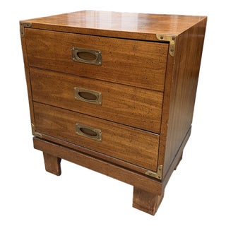 Vintage Mid-Century Modern 3-Drawer Campaign Nightstand For Sale