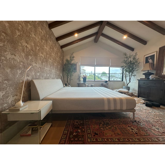 Contemporary Cappellini King-Size Bed by Jasper Morrison For Sale - Image 3 of 9