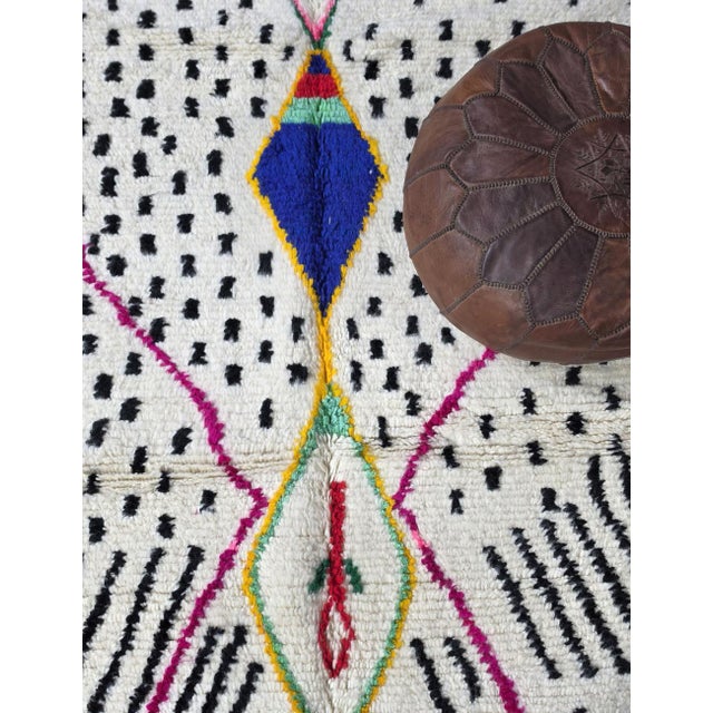 Ivory Modern Abstract Azilal Rug - 9.8 X 6.2 Ft For Sale - Image 8 of 8
