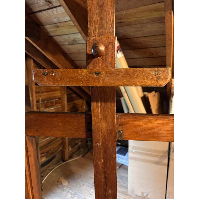 Antique Reeves & Sons London Artist Studio Easel, Early 20th C., Crank Adjustable, Original Patina For Sale In Nashville - Image 6 of 7