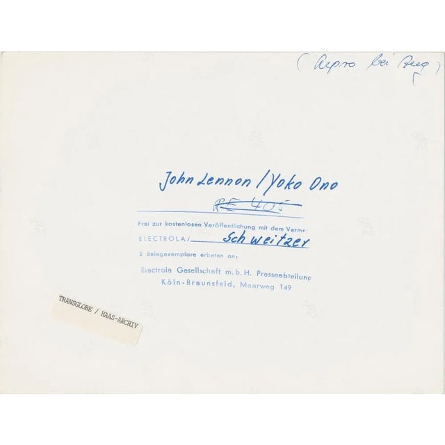 John Lennon and Yoko Ono, 1970s, Black and White Photograph For Sale - Image 4 of 5