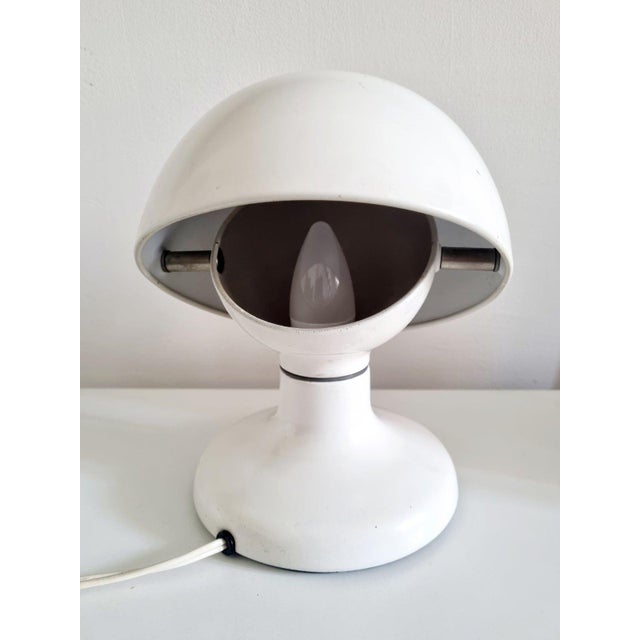 1960s Italian Modern White Metal Table Lamp by Tobia and Afra Scarpa for Flos, 1970s For Sale - Image 5 of 13