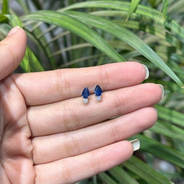 Minimalist 1.08ct Pear-Cut Blue Sapphire & Diamond Stud Earrings 14k Gold- A Pair For Sale In New York - Image 6 of 15