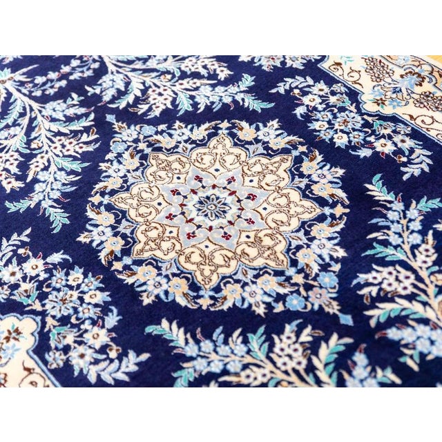 Middle Eastern Rug in Silk and Wool For Sale - Image 9 of 18