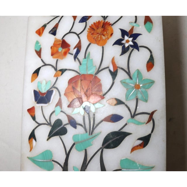 Turquoise Vintage Handmade Indian Agra Marble Inlaid Stone Marquetry Lapis Turquoise Box For Sale - Image 8 of 10
